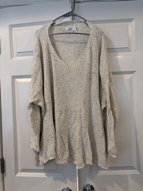 Cozy V-Neck Oversized Sweater - Cream